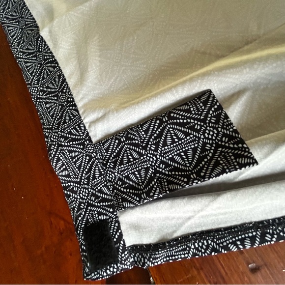 RIP SKIRT XXL Wrap Swim Cover Beach Geometric Black Pearl Batik Adjustable - Picture 12 of 14